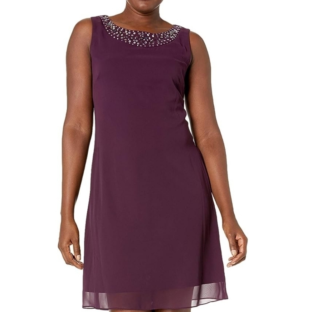 Women's  Sleeveless Chiffon  Dress with Beaded Neck  NWOT Size 8